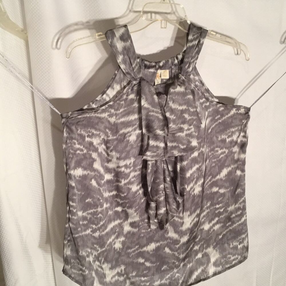 Adiva grey and white tank top xl NWT